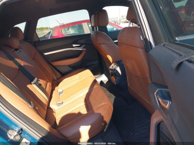 2019 AUDI E-TRON WA1VABGE0KB009718 Photo 7