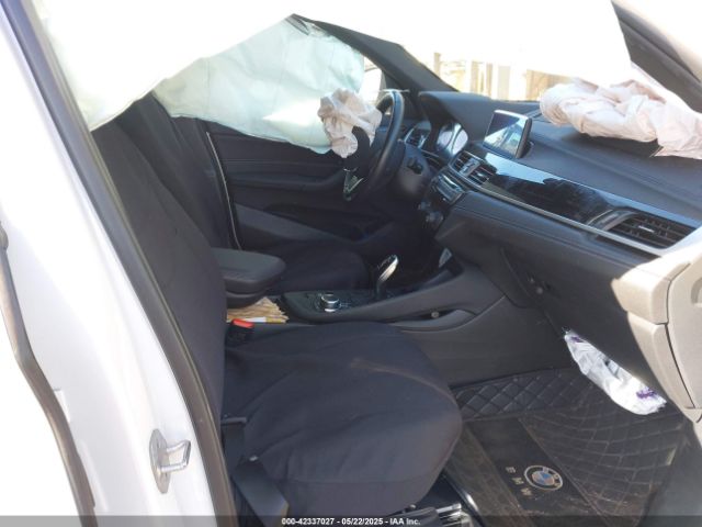 2022 BMW X1 WBXJG7C00N5V35718 Photo 4