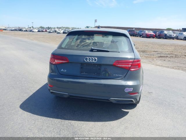 WAUUPBFF4HA044283 Audi A3 E-tron 1.4t Premium