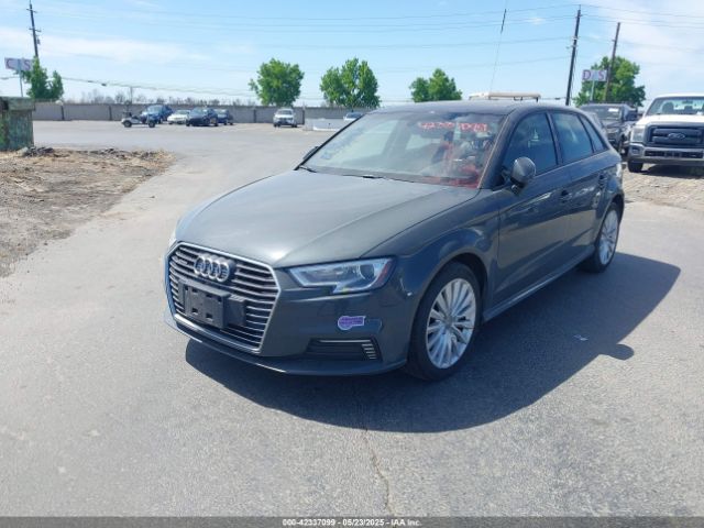 WAUUPBFF4HA044283 Audi A3 E-tron 1.4t Premium