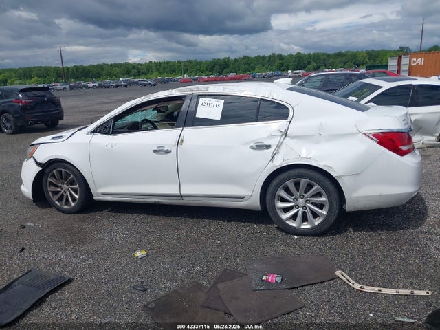 1G4GF5G31FF321427 Buick lfx