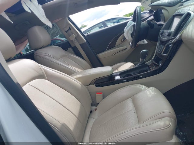 1G4GF5G31FF321427 Buick lfx