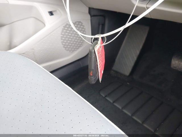3VW7X7BU5SM015416 Volkswagen tsi