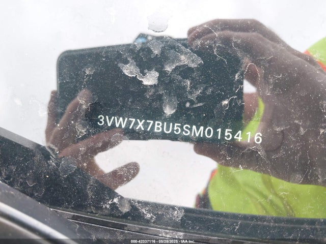 3VW7X7BU5SM015416 Volkswagen tsi