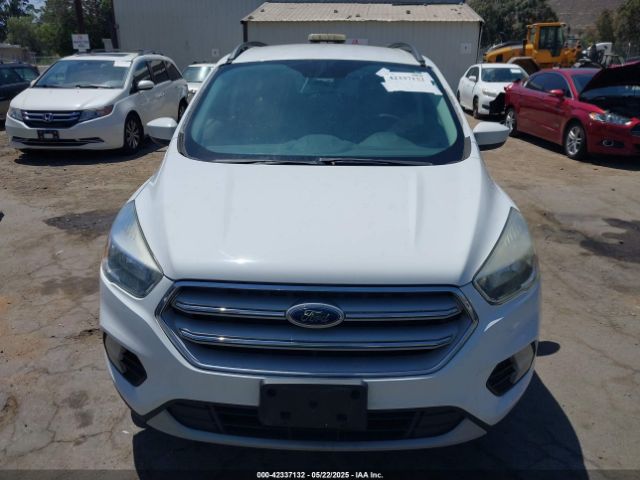 1FMCU0GD4JUA57205 Ford ESCAPE SE