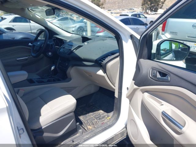 1FMCU0GD4JUA57205 Ford ESCAPE SE