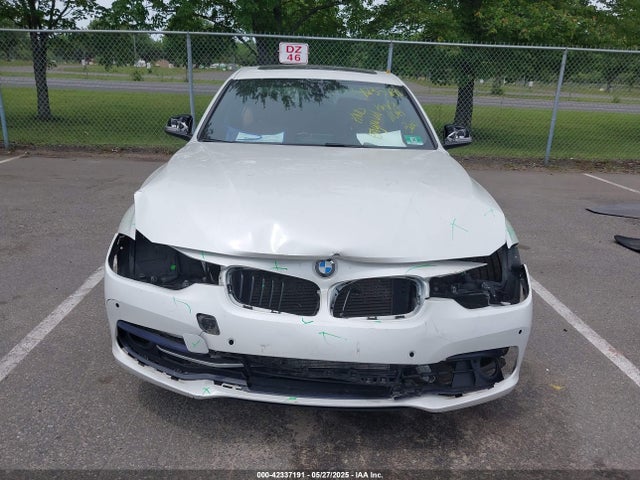 WBA8B9C55HK675705 BMW 330I