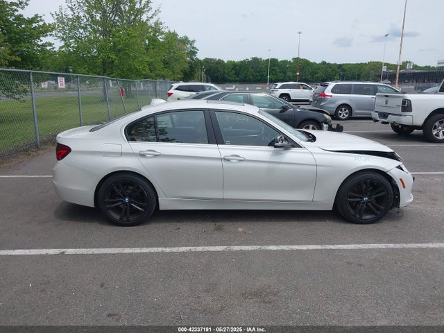 WBA8B9C55HK675705 BMW 330I