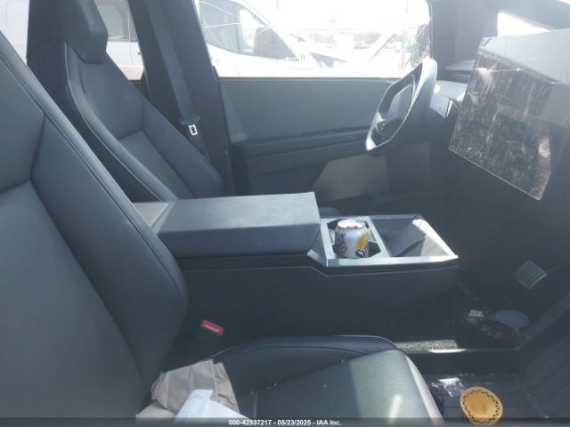 2024 TESLA CYBERTRUCK 7G2CEHED5RA053763 Photo 4