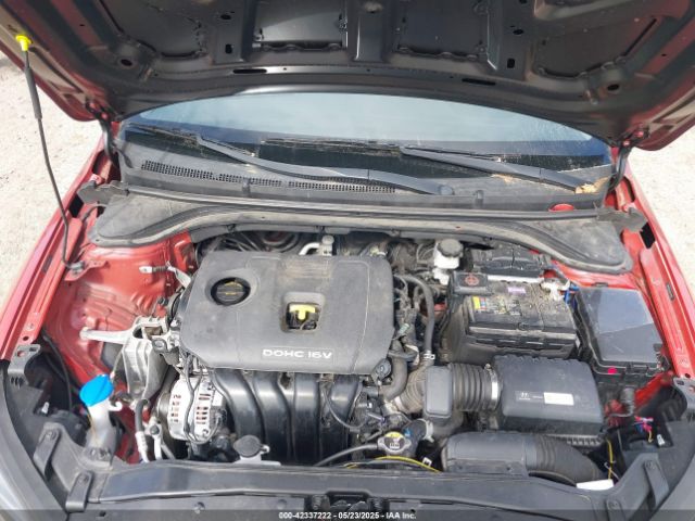 5NPD74LF1JH387442 Hyundai ELANTRA SE