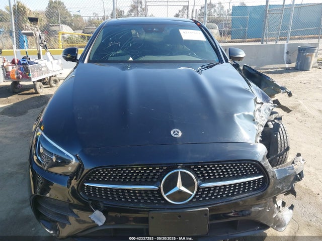 W1KZF8DB1MB001593 Mercedes-Benz m264