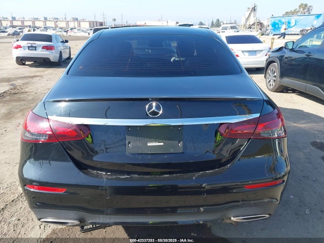 W1KZF8DB1MB001593 Mercedes-Benz m264