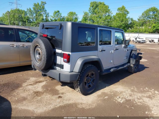 2010 JEEP WRANGLER UNLIMITED 1J4BA3H13AL104402 Photo 3