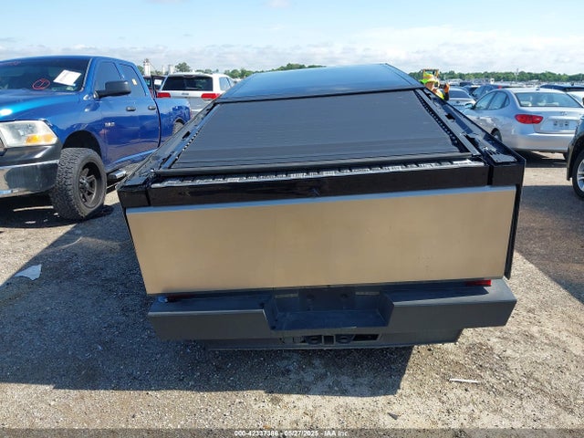 Tesla 2024 2024 7G2CEHED0RA028981 Image 15