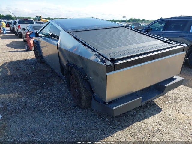 2024 TESLA CYBERTRUCK 7G2CEHED0RA028981 Photo 2