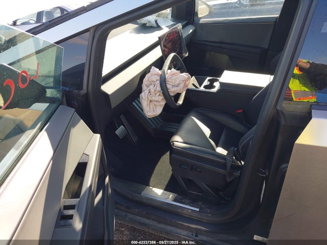 2024 TESLA CYBERTRUCK 7G2CEHED0RA028981 Photo 4