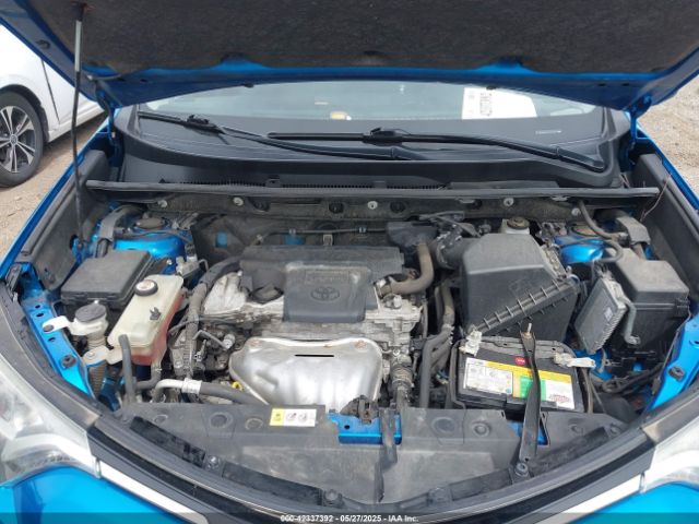 JTMRFREV2JJ206592 Toyota Rav4 Xle