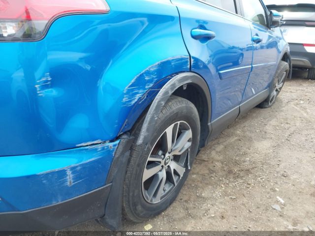 JTMRFREV2JJ206592 Toyota Rav4 Xle
