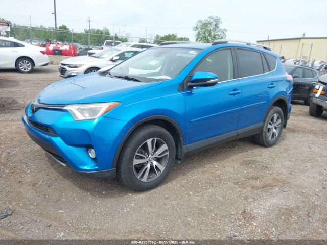JTMRFREV2JJ206592 Toyota Rav4 Xle