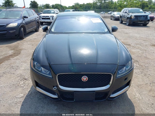 SAJBR4BV5HCY26594 Jaguar Xf 35t