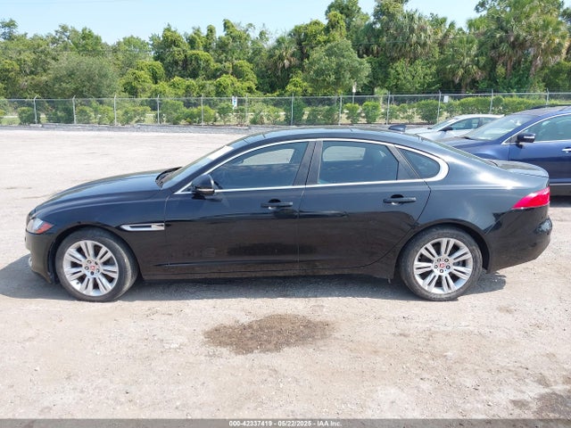SAJBR4BV5HCY26594 Jaguar Xf 35t