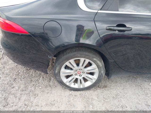 2017 JAGUAR XF SAJBR4BV5HCY26594 Photo 5