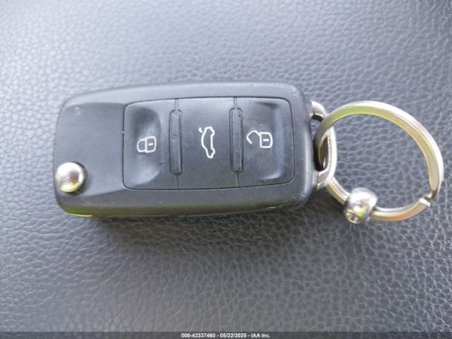 3VWD17AJ5FM214385 Volkswagen Jetta