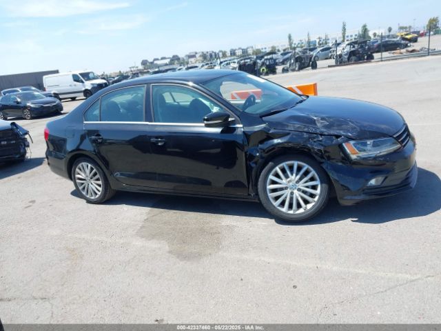 3VWD17AJ5FM214385 Volkswagen Jetta