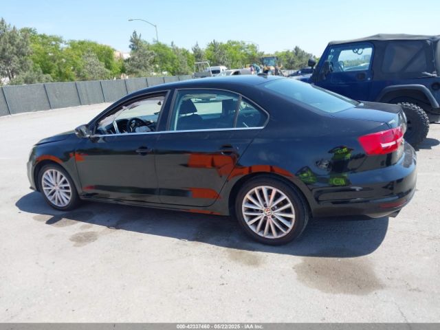 3VWD17AJ5FM214385 Volkswagen Jetta