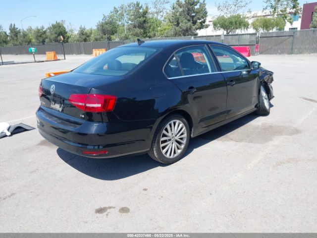 3VWD17AJ5FM214385 Volkswagen Jetta
