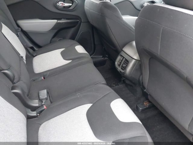 1C4PJMCS4EW178143 Jeep Cherokee Latitude
