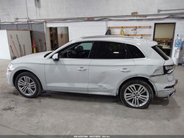 WA1BNAFY6K2016203 Audi Q5 45 Premium
