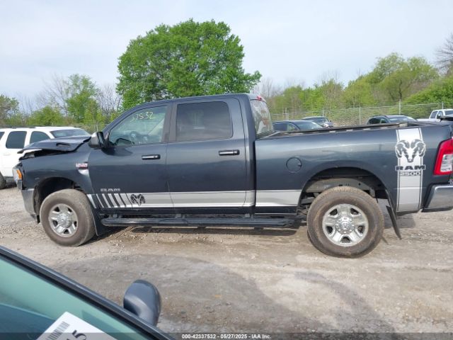 3C6UR5DJ8KG519486 RAM 2500 Big Horn  4x4 6'4 Box