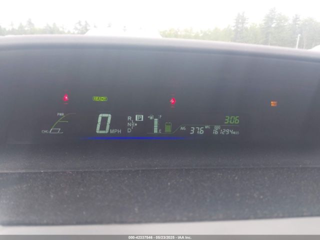 JTDZN3EU6EJ010412 Toyota Prius V Three