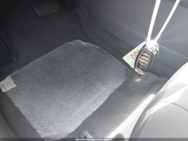 KMHLM4AG1NU352424 Hyundai ELANTRA SEL