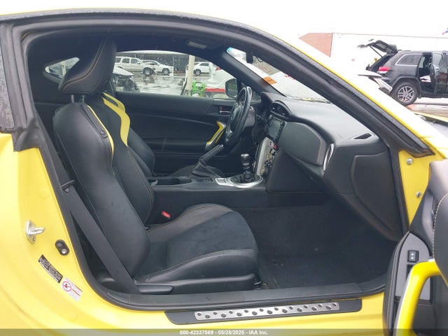 JF1ZCAC19H9601431 Subaru Brz Series. Yellow