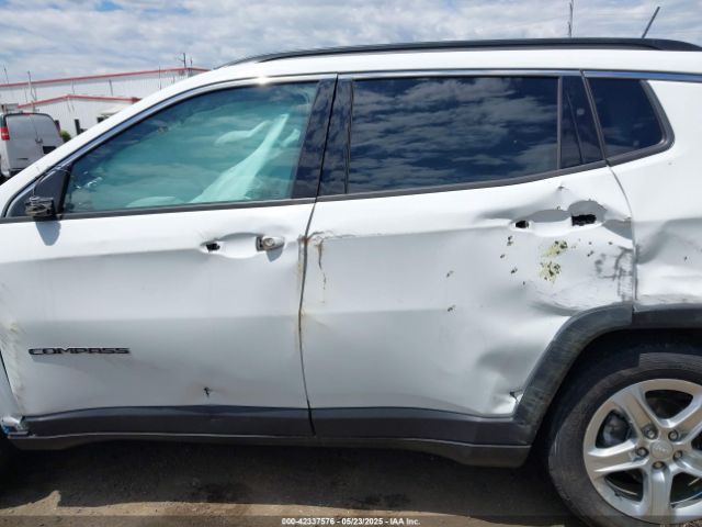 3C4NJDBN8RT603894 Jeep Compass Latitude 4x4