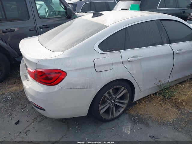 BMW 2018 2018 WBA4J1C58JBG79663 Image 4