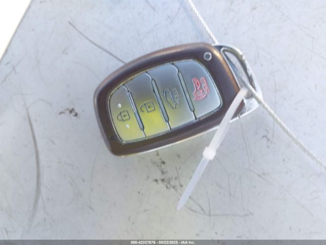 KMHD84LF5HU209560 Hyundai ELANTRA SE