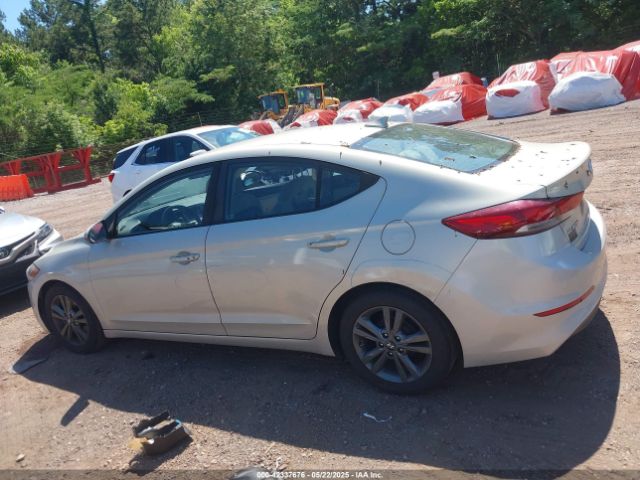 KMHD84LF5HU209560 Hyundai ELANTRA SE