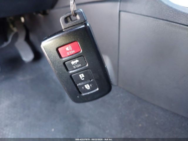 5YFBURHE1JP813372 Toyota Corolla Xle