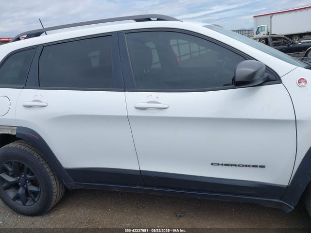 1C4PJMBS7HW538219 Jeep Cherokee Trailhawk 4x4