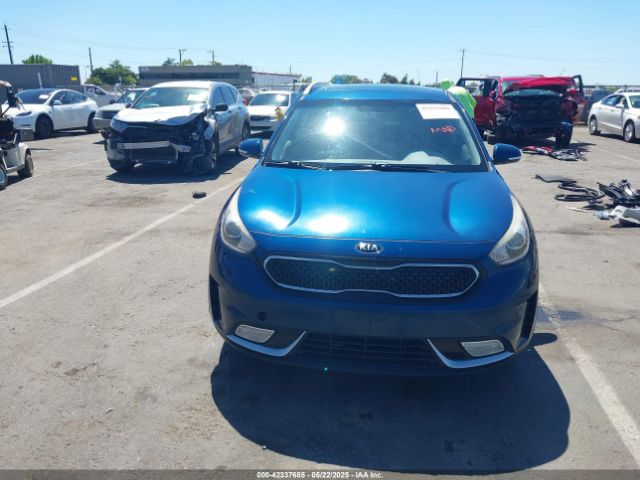 KNDCE3LC1H5043203 KIA Niro Touring