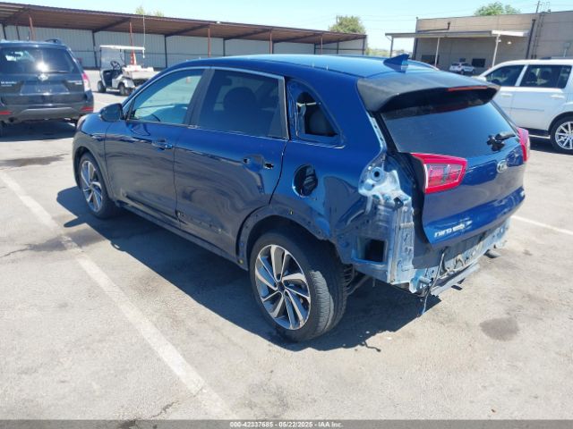 KNDCE3LC1H5043203 KIA Niro Touring