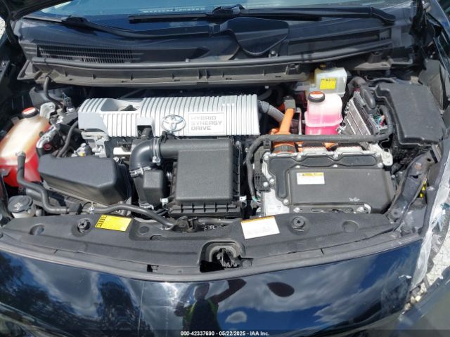 JTDKN3DU9F0417425 Toyota Prius Two