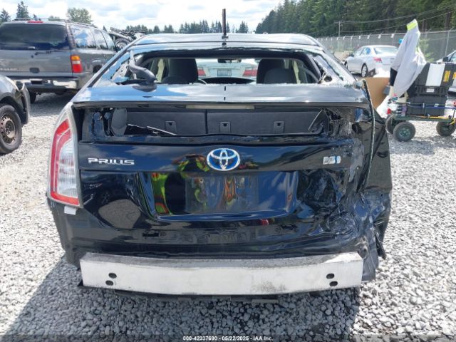JTDKN3DU9F0417425 Toyota Prius Two