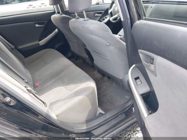 JTDKN3DU9F0417425 Toyota Prius Two