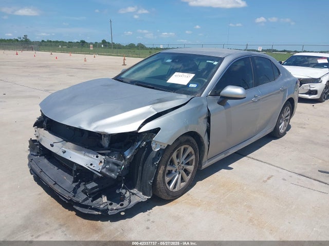 4T1C11AK0NU627812 Toyota CAMRY LE