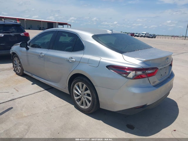 4T1C11AK0NU627812 Toyota CAMRY LE