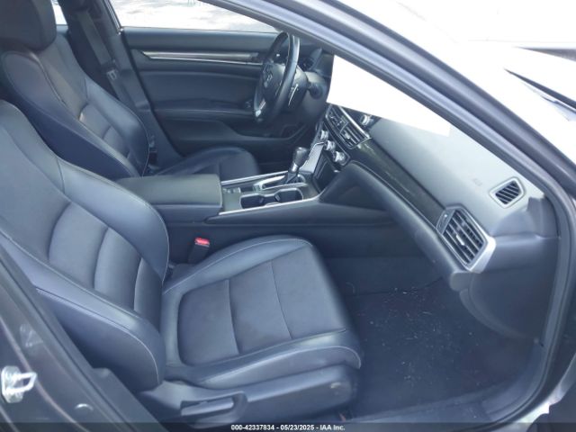 1HGCV1F30JA005928 Honda Accord Sport